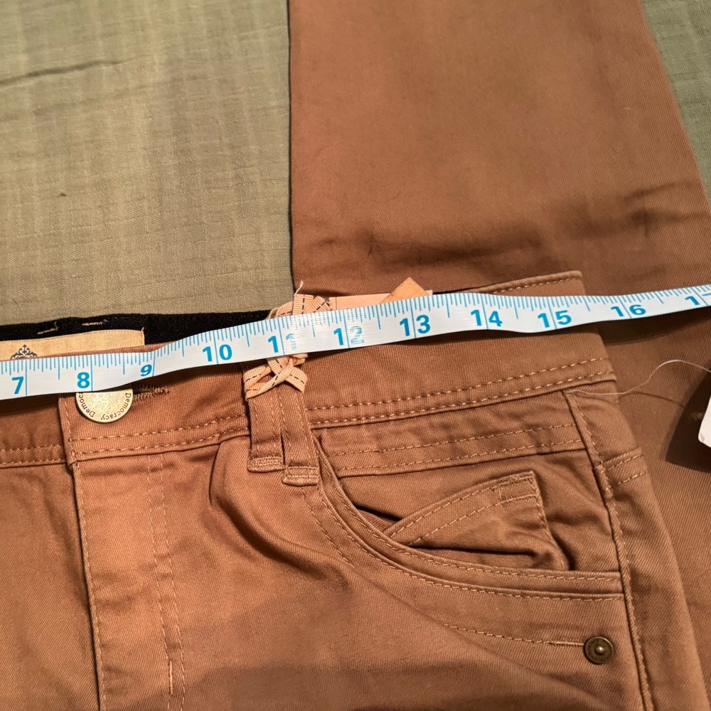 Democracy Women's Skinny Jeans in Brown - Picture 4 of 14